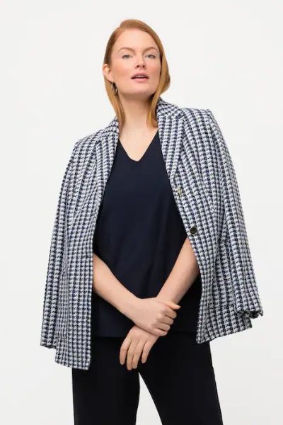 Veliki brojevi Top V ovratnik moda za punije