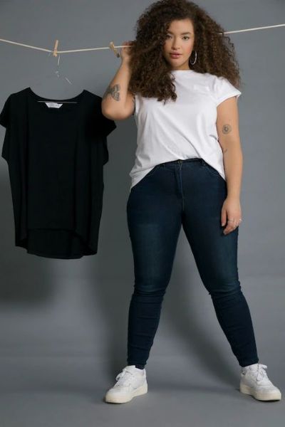 Veliki brojevi Majica 2 komada širi model moda za punije