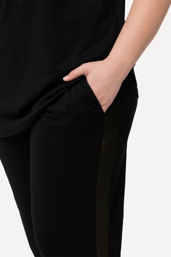 Plus size veliki brojevi Pidžama kratkih rukava i dugih nogavica sa satenskim detaljima za punije