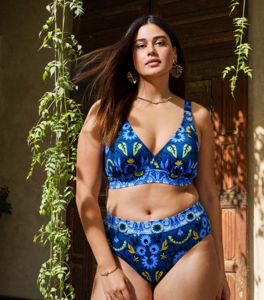 Top 4 ljetnih must-have komada za plus-size žene
