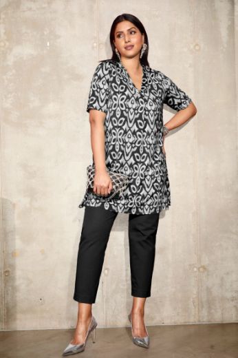 Plus size veliki brojevi Bluza kratkih rukava dužeg kroja za punije