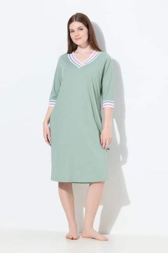 Plus size veliki brojevi Spavaćica s V izrezom na pruge za punije