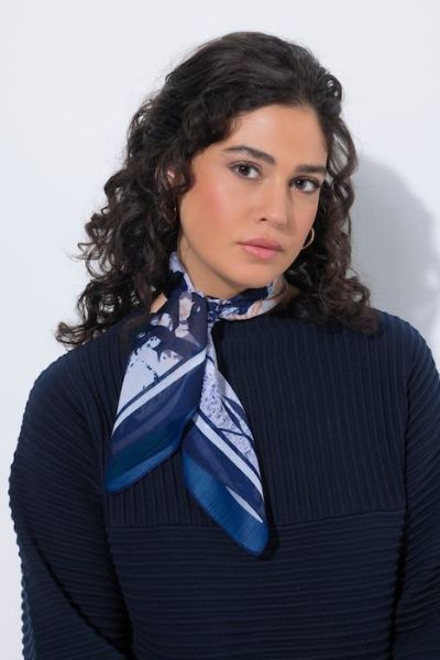 Veliki brojevi Marama moda za punije