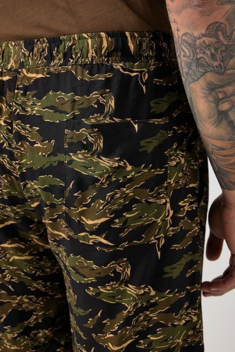 Plus size veliki brojevi Bermude od viskoze za punije